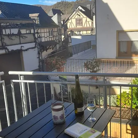 Moselzeit In *